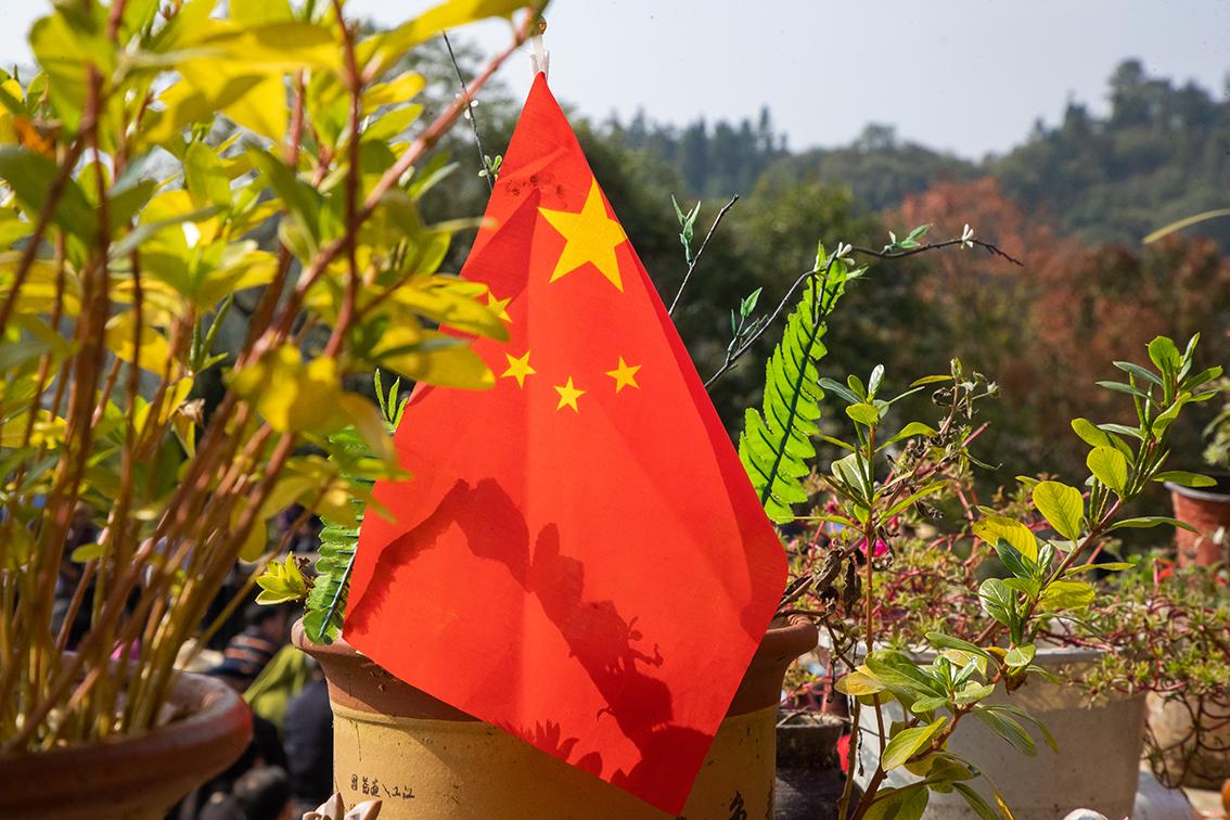 中國鄉(xiāng)村旅游新殺出一匹“黑馬”，人們都往這跑，深秋旅游真火爆
