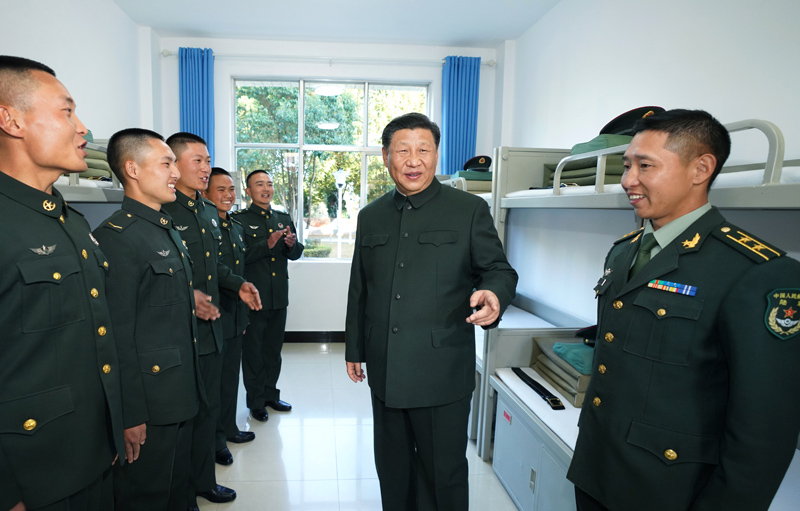 2020年1月19日，習(xí)近平主席視察駐云南部隊(duì)，深入邊防一線，看望慰問(wèn)官兵。